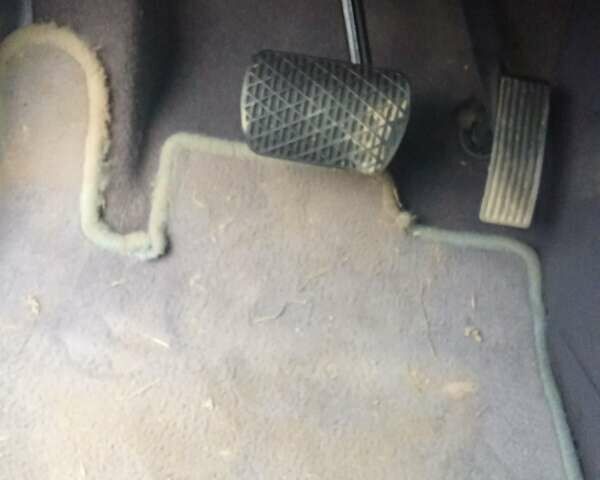 Сірий Мерседес А клас, об'ємом двигуна 1.6 л та пробігом 226 тис. км за 2150 $, фото 4 на Automoto.ua