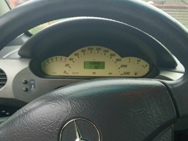 Сірий Мерседес А клас, об'ємом двигуна 1.6 л та пробігом 227 тис. км за 2150 $, фото 5 на Automoto.ua