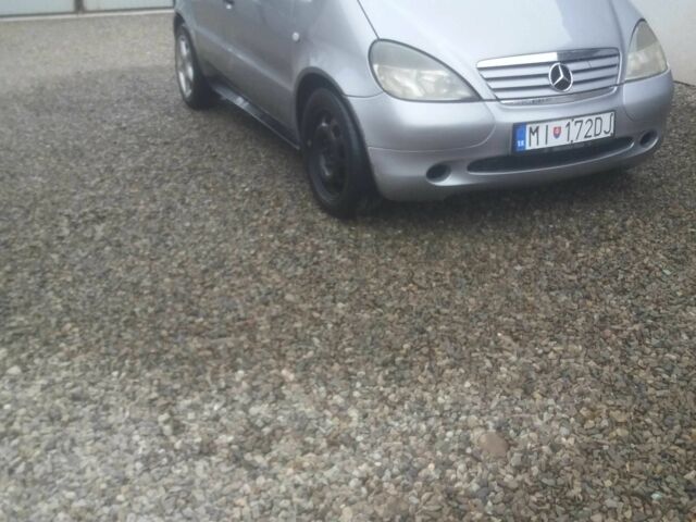 Мерседес А класс 1999 в Хусте на Automoto.ua Серый Мерседес А класс, объемом двигателя 1.6 л и пробегом 330 тыс. км за 900 $, фото 1 на Automoto.ua