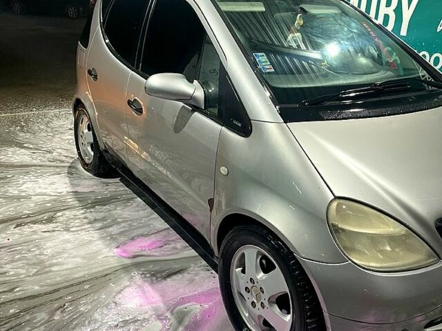 Сірий Мерседес А клас, об'ємом двигуна 1.4 л та пробігом 230 тис. км за 2850 $, фото 2 на Automoto.ua