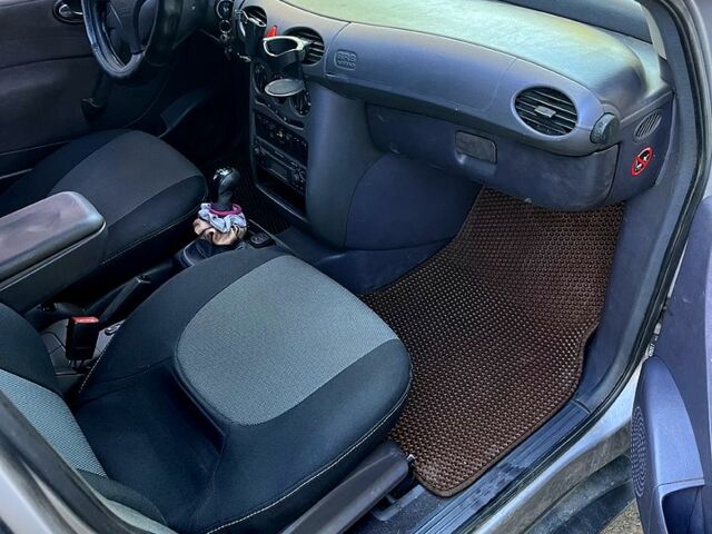 Серый Мерседес А класс, объемом двигателя 1.7 л и пробегом 390 тыс. км за 3000 $, фото 7 на Automoto.ua