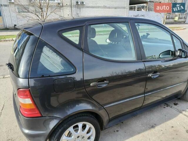 Серый Мерседес А класс, объемом двигателя 1.6 л и пробегом 235 тыс. км за 4200 $, фото 5 на Automoto.ua