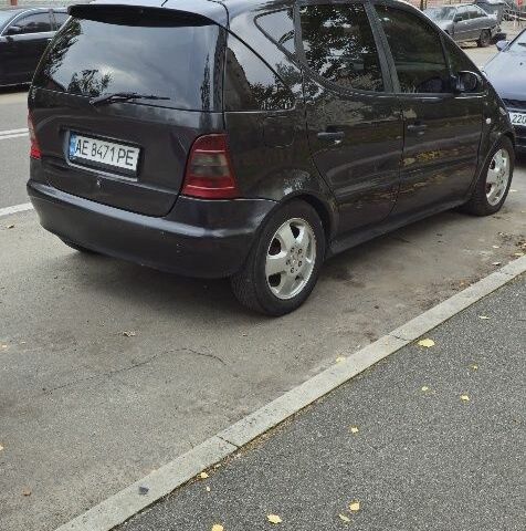 Мерседес А класс 1999 в Киеве на Automoto.ua Серый Мерседес А класс, объемом двигателя 1.7 л и пробегом 310 тыс. км за 3250 $, фото 2 на Automoto.ua