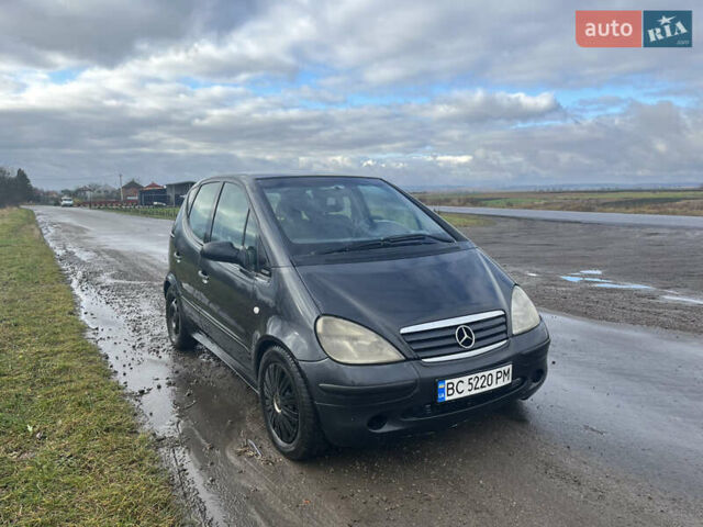 Серый Мерседес А класс, объемом двигателя 1.69 л и пробегом 297 тыс. км за 3000 $, фото 2 на Automoto.ua