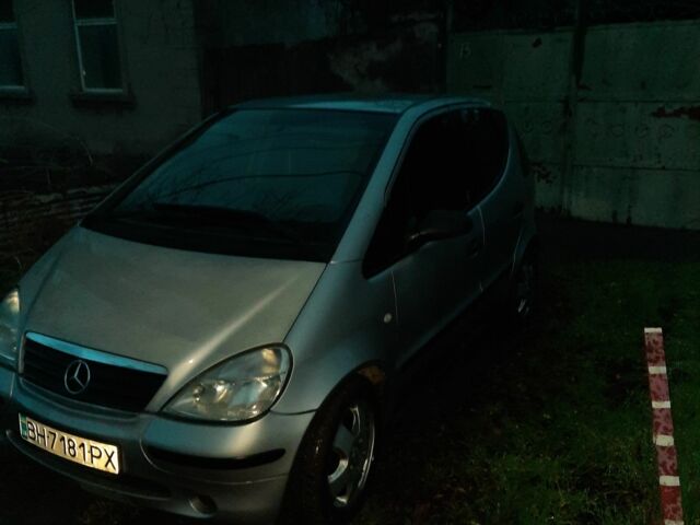 Серый Мерседес А класс, объемом двигателя 1.7 л и пробегом 259 тыс. км за 3350 $, фото 1 на Automoto.ua