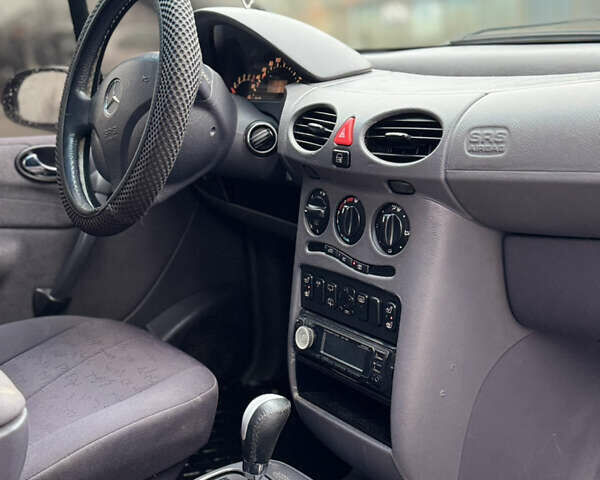 Серый Мерседес А класс, объемом двигателя 1.69 л и пробегом 350 тыс. км за 2999 $, фото 16 на Automoto.ua