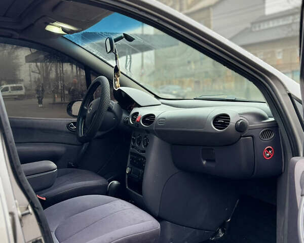 Серый Мерседес А класс, объемом двигателя 1.69 л и пробегом 350 тыс. км за 2999 $, фото 18 на Automoto.ua