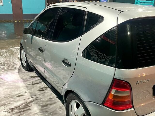 Сірий Мерседес А клас, об'ємом двигуна 1.4 л та пробігом 230 тис. км за 2850 $, фото 4 на Automoto.ua