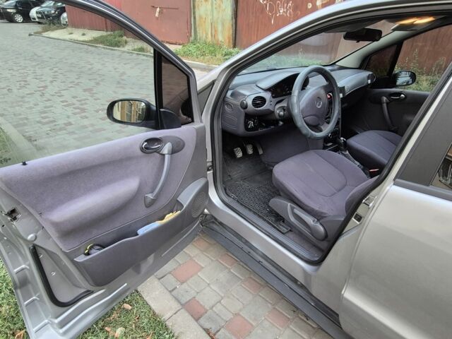 Мерседес А класс 1999 в Полтаве на Automoto.ua Серый Мерседес А класс, объемом двигателя 1.7 л и пробегом 257 тыс. км за 3800 $, фото 8 на Automoto.ua