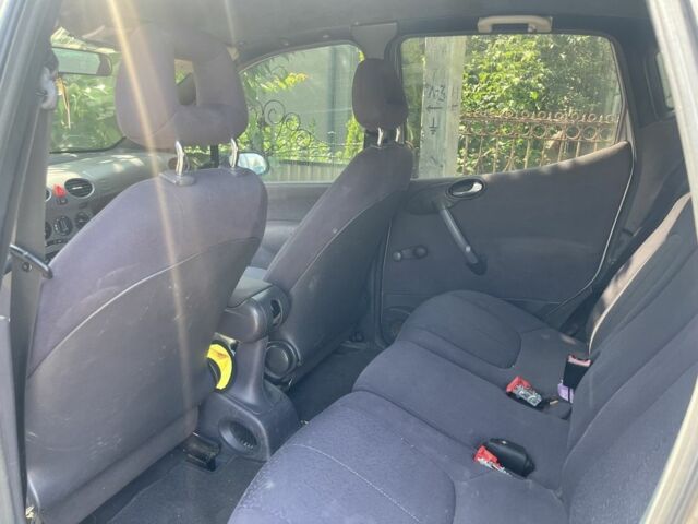 Сірий Мерседес А клас, об'ємом двигуна 1.6 л та пробігом 371 тис. км за 850 $, фото 5 на Automoto.ua