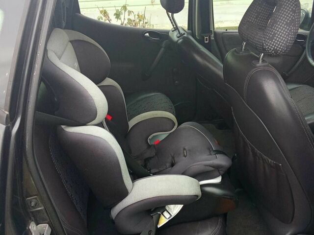 Сірий Мерседес А клас, об'ємом двигуна 1.6 л та пробігом 227 тис. км за 2150 $, фото 7 на Automoto.ua