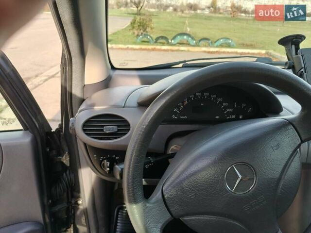 Серый Мерседес А класс, объемом двигателя 1.6 л и пробегом 235 тыс. км за 4200 $, фото 14 на Automoto.ua