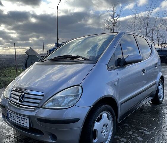 Серый Мерседес А класс, объемом двигателя 1.4 л и пробегом 181 тыс. км за 4000 $, фото 4 на Automoto.ua