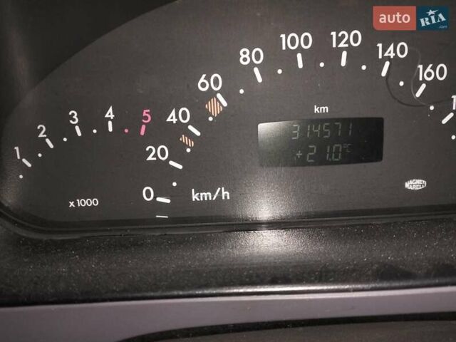 Серый Мерседес А класс, объемом двигателя 1.69 л и пробегом 314 тыс. км за 2750 $, фото 4 на Automoto.ua