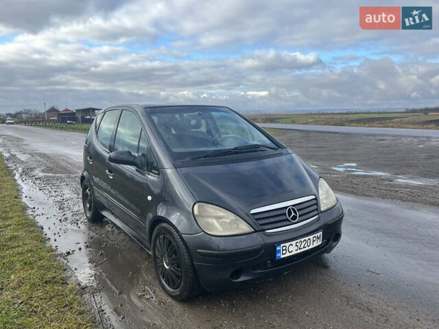 Серый Мерседес А класс, объемом двигателя 1.69 л и пробегом 297 тыс. км за 3000 $, фото 1 на Automoto.ua