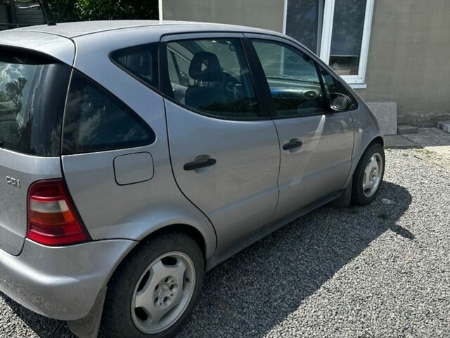 Сірий Мерседес А клас, об'ємом двигуна 1.69 л та пробігом 225 тис. км за 3200 $, фото 4 на Automoto.ua