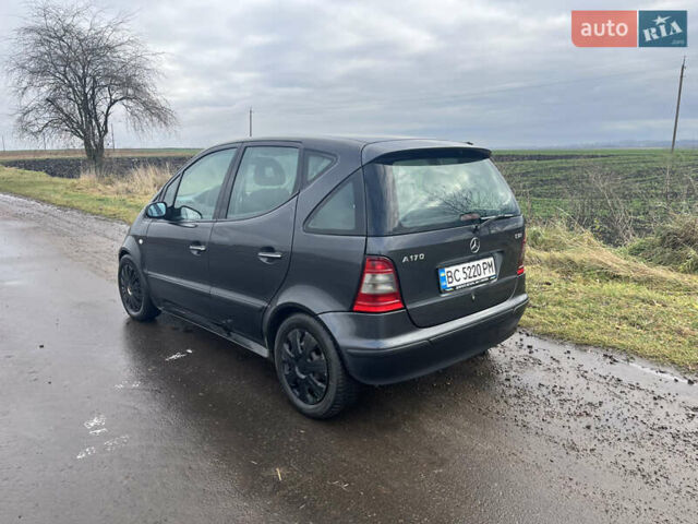 Серый Мерседес А класс, объемом двигателя 1.69 л и пробегом 297 тыс. км за 3000 $, фото 8 на Automoto.ua