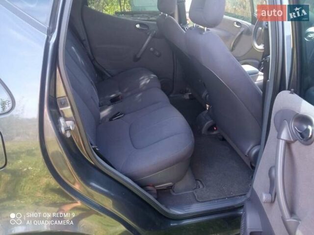 Сірий Мерседес А клас, об'ємом двигуна 1.4 л та пробігом 134 тис. км за 2600 $, фото 3 на Automoto.ua