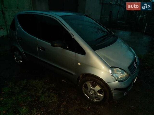 Серый Мерседес А класс, объемом двигателя 1.7 л и пробегом 259 тыс. км за 3350 $, фото 5 на Automoto.ua