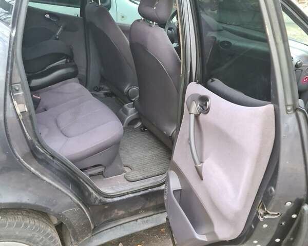 Сірий Мерседес А клас, об'ємом двигуна 1.7 л та пробігом 311 тис. км за 3200 $, фото 3 на Automoto.ua