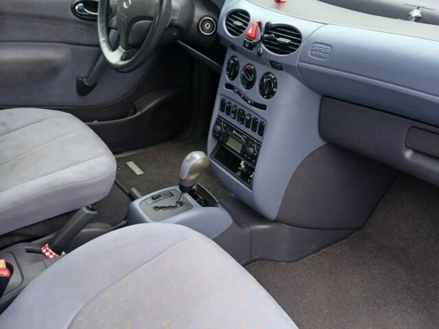 Серый Мерседес А класс, объемом двигателя 0 л и пробегом 139 тыс. км за 2800 $, фото 3 на Automoto.ua