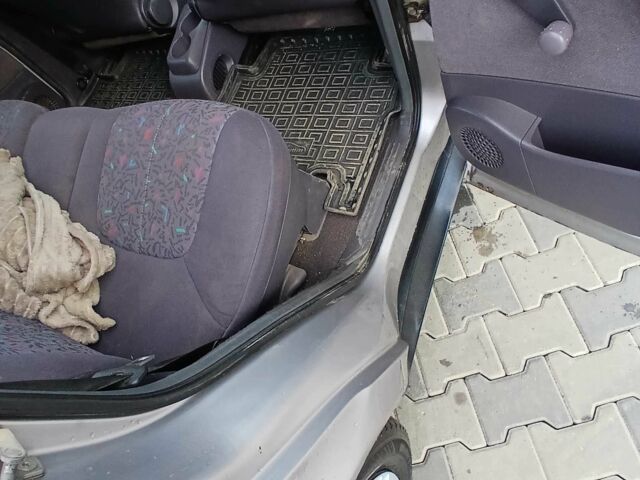 Сірий Мерседес А клас, об'ємом двигуна 1.7 л та пробігом 300 тис. км за 4000 $, фото 11 на Automoto.ua