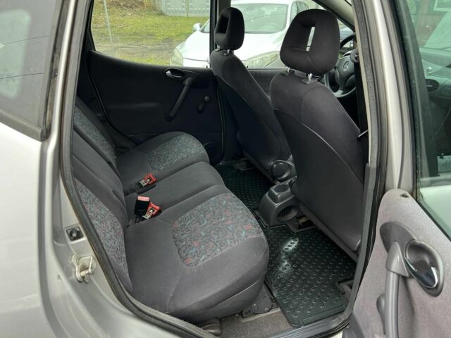 Сірий Мерседес А клас, об'ємом двигуна 1.7 л та пробігом 190 тис. км за 2550 $, фото 13 на Automoto.ua