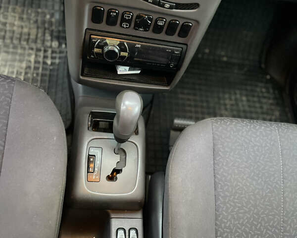 Сірий Мерседес А клас, об'ємом двигуна 1.4 л та пробігом 164 тис. км за 2400 $, фото 7 на Automoto.ua