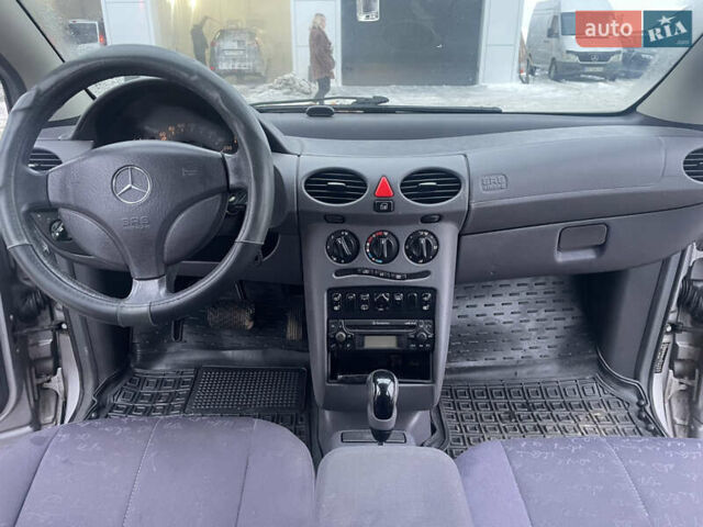 Сірий Мерседес А клас, об'ємом двигуна 1.4 л та пробігом 200 тис. км за 2750 $, фото 17 на Automoto.ua