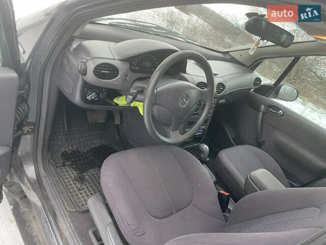 Серый Мерседес А класс, объемом двигателя 1.4 л и пробегом 167 тыс. км за 2500 $, фото 2 на Automoto.ua