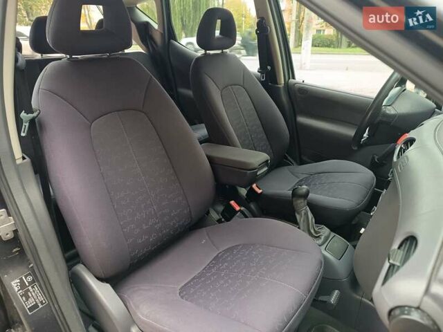 Мерседес А класс 2000 в Виннице на Automoto.ua Серый Мерседес А класс, объемом двигателя 1.6 л и пробегом 177 тыс. км за 4000 $, фото 15 на Automoto.ua