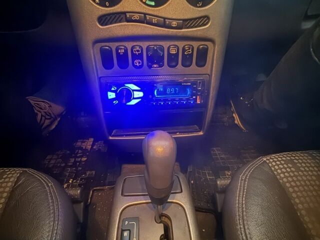 Серый Мерседес А класс, объемом двигателя 1.7 л и пробегом 220 тыс. км за 1400 $, фото 5 на Automoto.ua