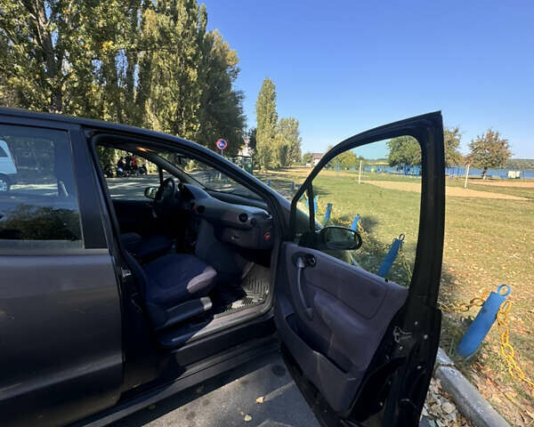 Сірий Мерседес А клас, об'ємом двигуна 1.6 л та пробігом 177 тис. км за 2500 $, фото 8 на Automoto.ua