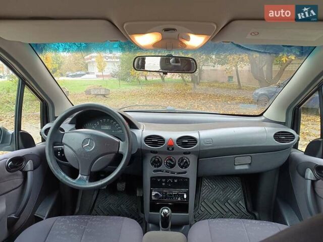 Мерседес А класс 2000 в Виннице на Automoto.ua Серый Мерседес А класс, объемом двигателя 1.6 л и пробегом 177 тыс. км за 4000 $, фото 11 на Automoto.ua