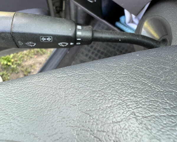 Серый Мерседес А класс, объемом двигателя 1.6 л и пробегом 270 тыс. км за 2800 $, фото 17 на Automoto.ua