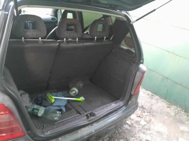 Серый Мерседес А класс, объемом двигателя 1.7 л и пробегом 380 тыс. км за 3200 $, фото 13 на Automoto.ua