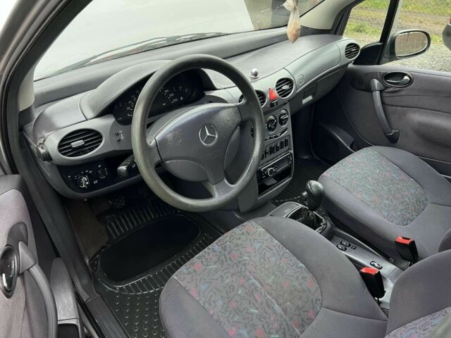 Сірий Мерседес А клас, об'ємом двигуна 1.7 л та пробігом 190 тис. км за 2550 $, фото 18 на Automoto.ua