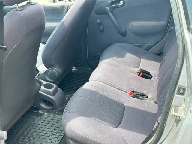 Сірий Мерседес А клас, об'ємом двигуна 1.7 л та пробігом 349 тис. км за 3890 $, фото 9 на Automoto.ua