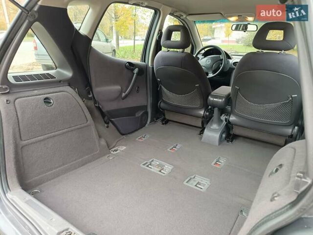 Мерседес А класс 2000 в Виннице на Automoto.ua Серый Мерседес А класс, объемом двигателя 1.6 л и пробегом 177 тыс. км за 4000 $, фото 21 на Automoto.ua