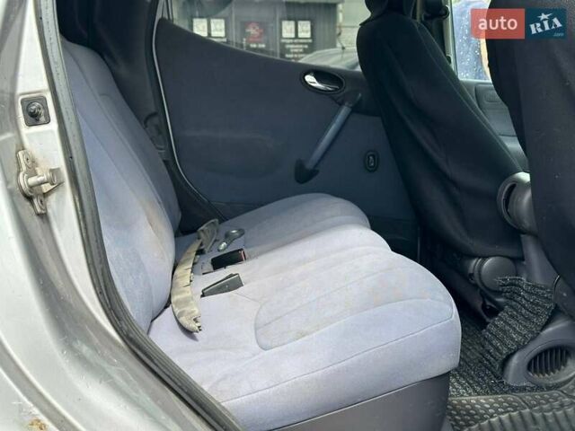 Сірий Мерседес А клас, об'ємом двигуна 1.69 л та пробігом 320 тис. км за 2999 $, фото 1 на Automoto.ua