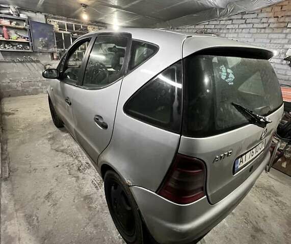 Серый Мерседес А класс, объемом двигателя 1.7 л и пробегом 300 тыс. км за 2000 $, фото 2 на Automoto.ua