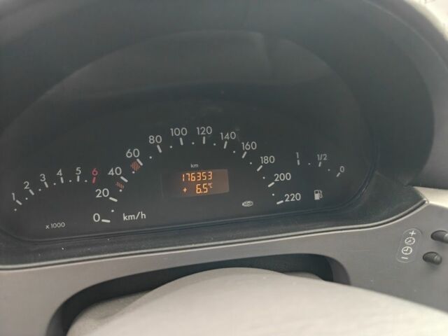 Сірий Мерседес А клас, об'ємом двигуна 1.4 л та пробігом 176 тис. км за 2700 $, фото 16 на Automoto.ua