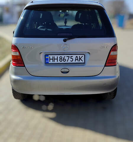 Серый Мерседес А класс, объемом двигателя 1.7 л и пробегом 226 тыс. км за 3750 $, фото 1 на Automoto.ua