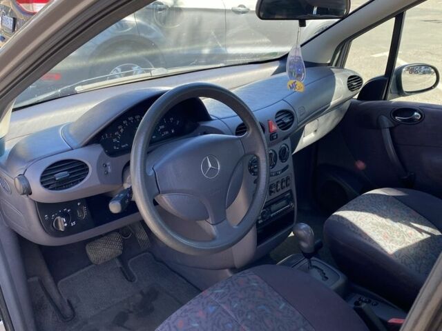Сірий Мерседес А клас, об'ємом двигуна 1.6 л та пробігом 180 тис. км за 4300 $, фото 4 на Automoto.ua