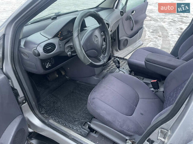 Сірий Мерседес А клас, об'ємом двигуна 1.4 л та пробігом 200 тис. км за 2750 $, фото 13 на Automoto.ua