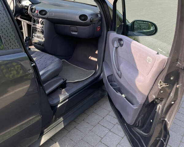 Сірий Мерседес А клас, об'ємом двигуна 1.6 л та пробігом 250 тис. км за 2600 $, фото 12 на Automoto.ua