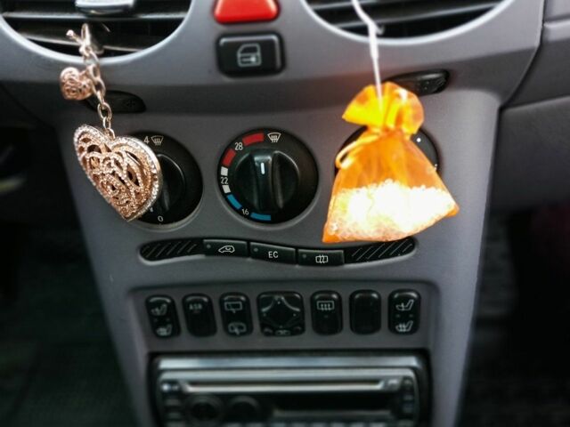 Серый Мерседес А класс, объемом двигателя 1.7 л и пробегом 250 тыс. км за 3890 $, фото 4 на Automoto.ua