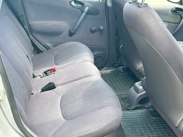 Сірий Мерседес А клас, об'ємом двигуна 1.7 л та пробігом 349 тис. км за 3890 $, фото 11 на Automoto.ua