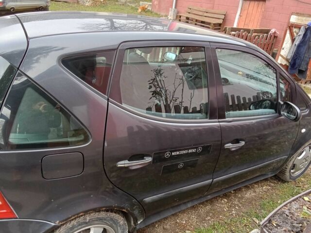 Сірий Мерседес А клас, об'ємом двигуна 1.7 л та пробігом 270 тис. км за 3000 $, фото 5 на Automoto.ua