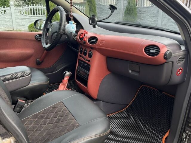 Серый Мерседес А класс, объемом двигателя 1.7 л и пробегом 340 тыс. км за 2950 $, фото 5 на Automoto.ua